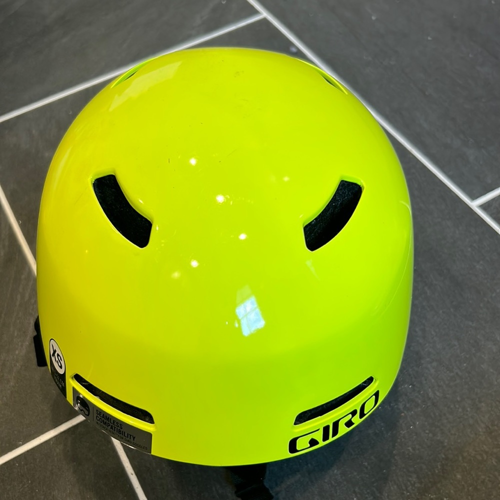 Giro kids ski helmet. Size xs. Great condition